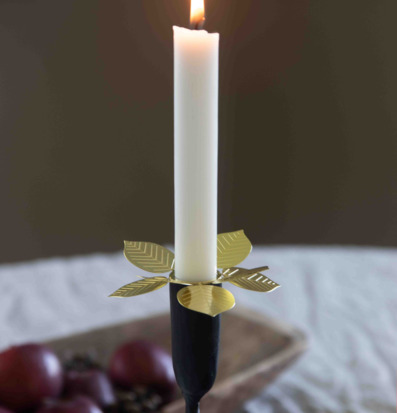 Ljusmanchett Stig L. Berså från Pluto Produkter på ljusstake