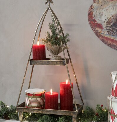 Etagere Antik Mässing från Chic Antique med juldekorationer