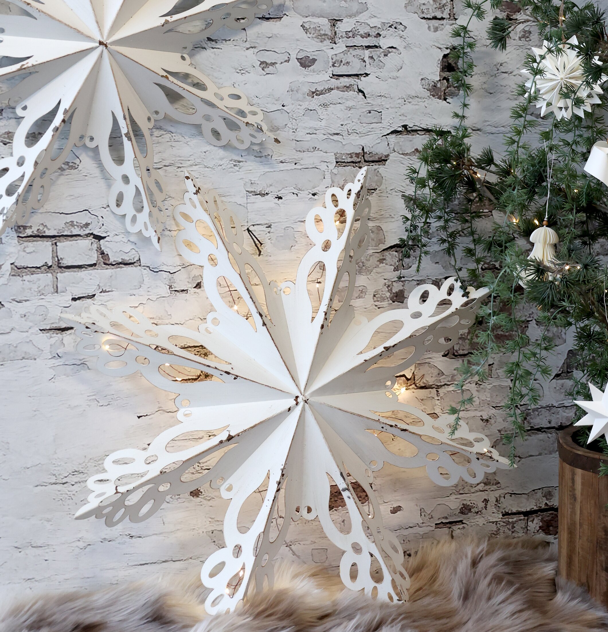 Väggdekor Snöflinga Antikvit Ø53cm från Chic Antique