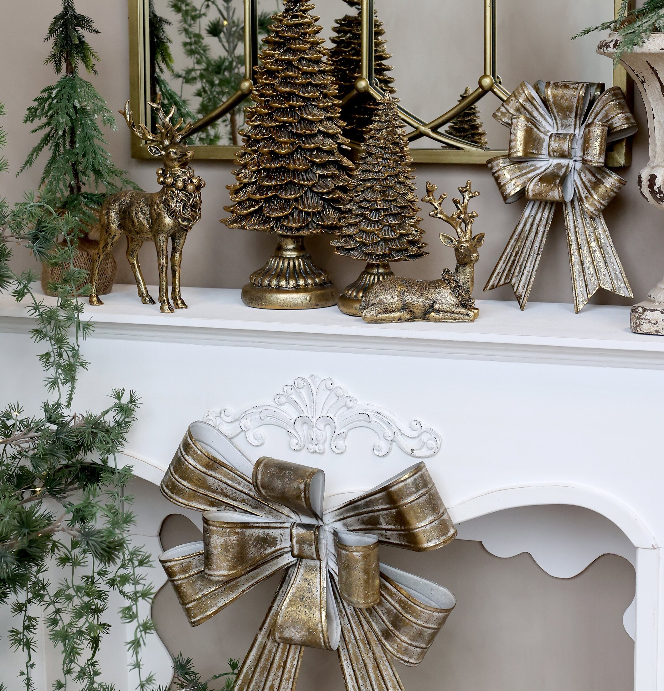 Rosett Antik Mässing Liten från Chic Antique på vit yta