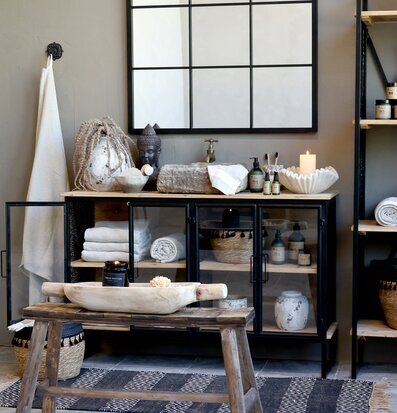 Musselformad Skål från Chic Antique på rustikt träbord