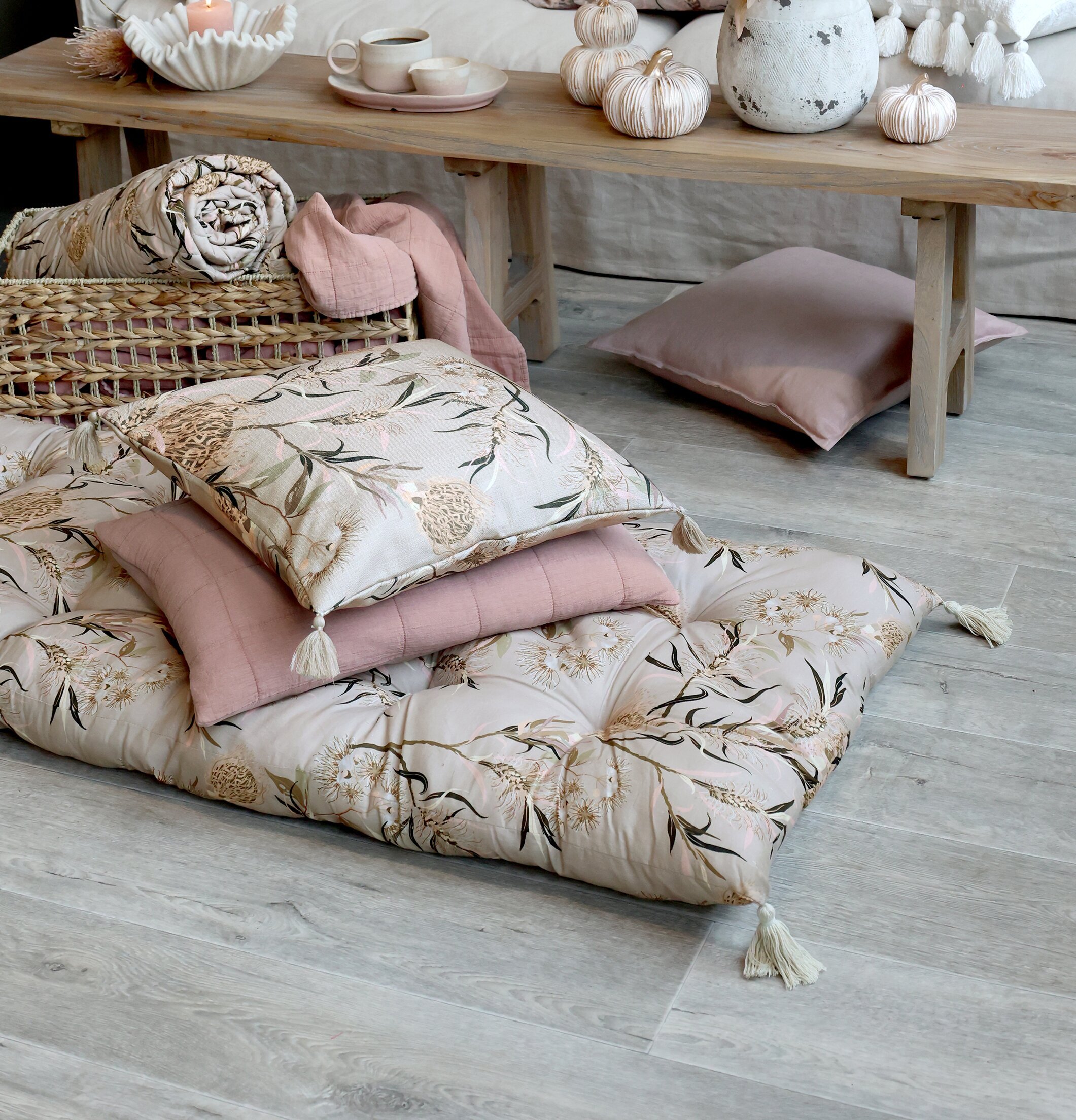 Aix Quilt Flower Vintage Pink Chic Antique Täcken, filtar, plädar och överkast Filtar Plädar Överkast