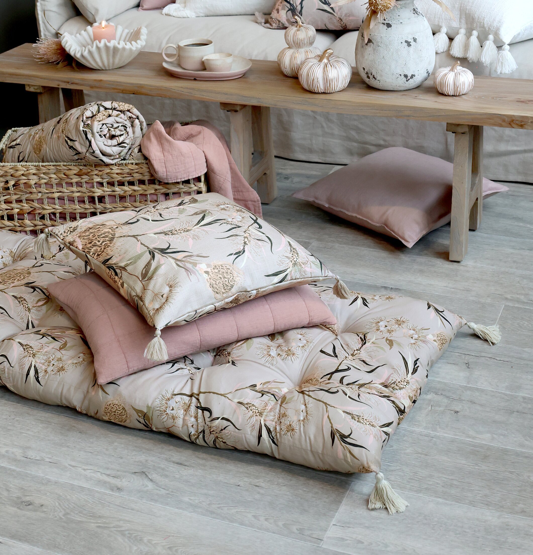 Kuddfodral Aix Vintage Pink från Chic Antique i vardagsrum