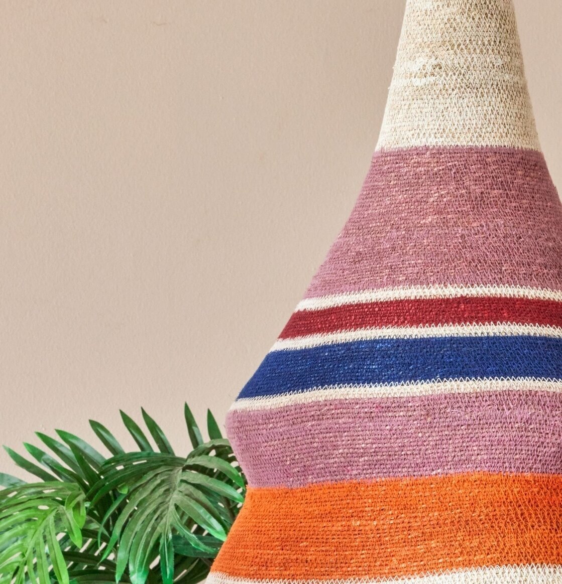 Taklampa Lavender Rice från Rice med färgglada sektioner