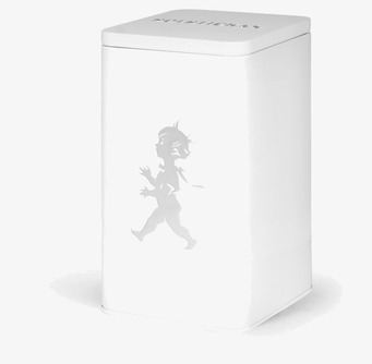 Bild av stilren vit plåtburk för kaffe i köket