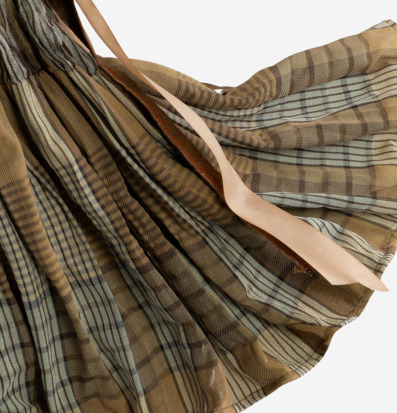 Bild av detaljerad design och textur i bordslampa