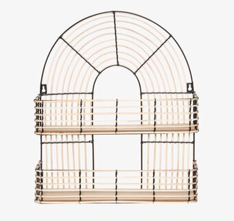 Bild av elegant vägghylla i rotting för stilfull inredning