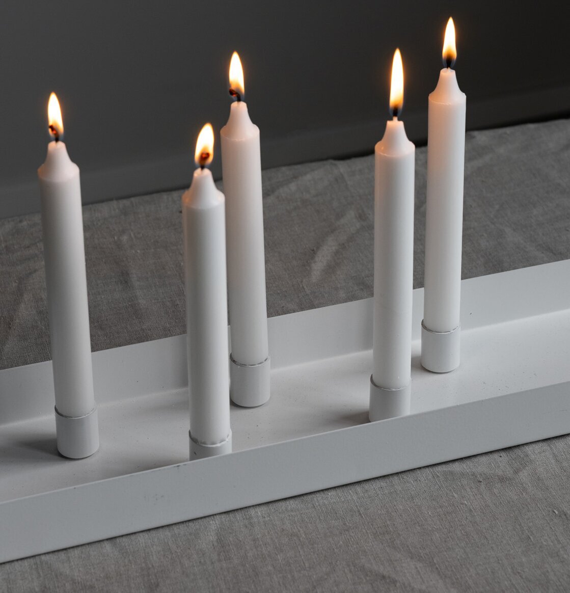 Ljusstake Med Magnetiska Ljushållare Vit Storefactory Ljusstakar Adventsstakar Ljushyllor