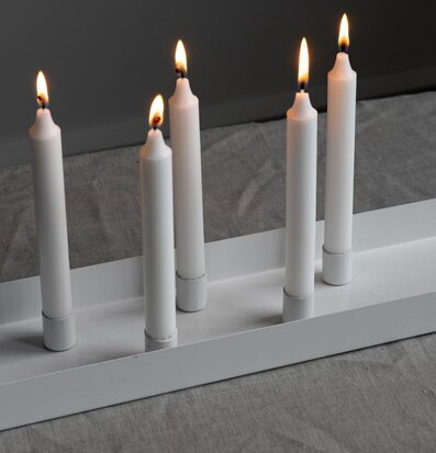 Bild av stilren ljusstake med magnetiska ljushållare