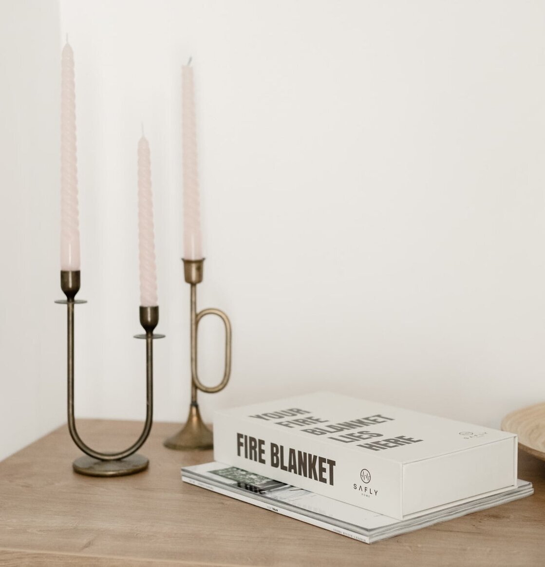 Bild av stilren inredning med eleganta detaljer