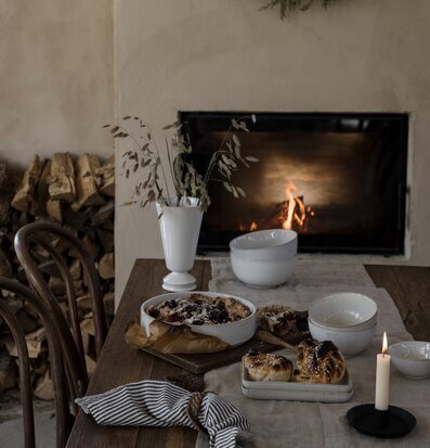 Bild av hemtrevlig interiör med stil och harmoni