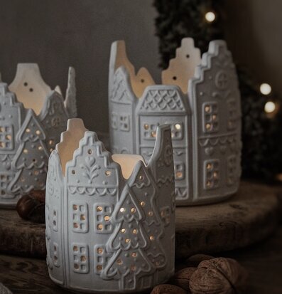 Bild av charmiga ljushållare för hemtrevlig atmosfär