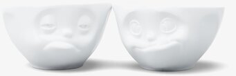 Bild på två vita porslinsskålar med lekfull design