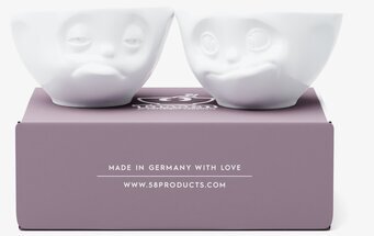 Bild av porslinsskålar med unika ansiktsuttryck