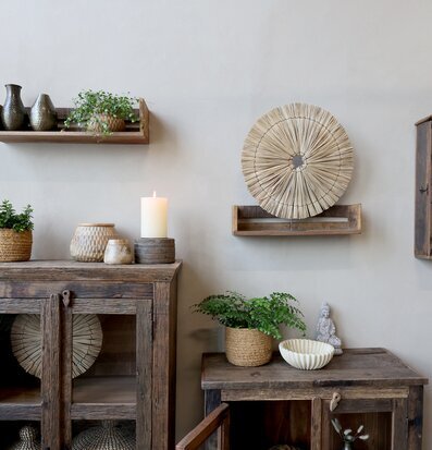 Bild: Harmonisk inredning med trä och gröna inslag