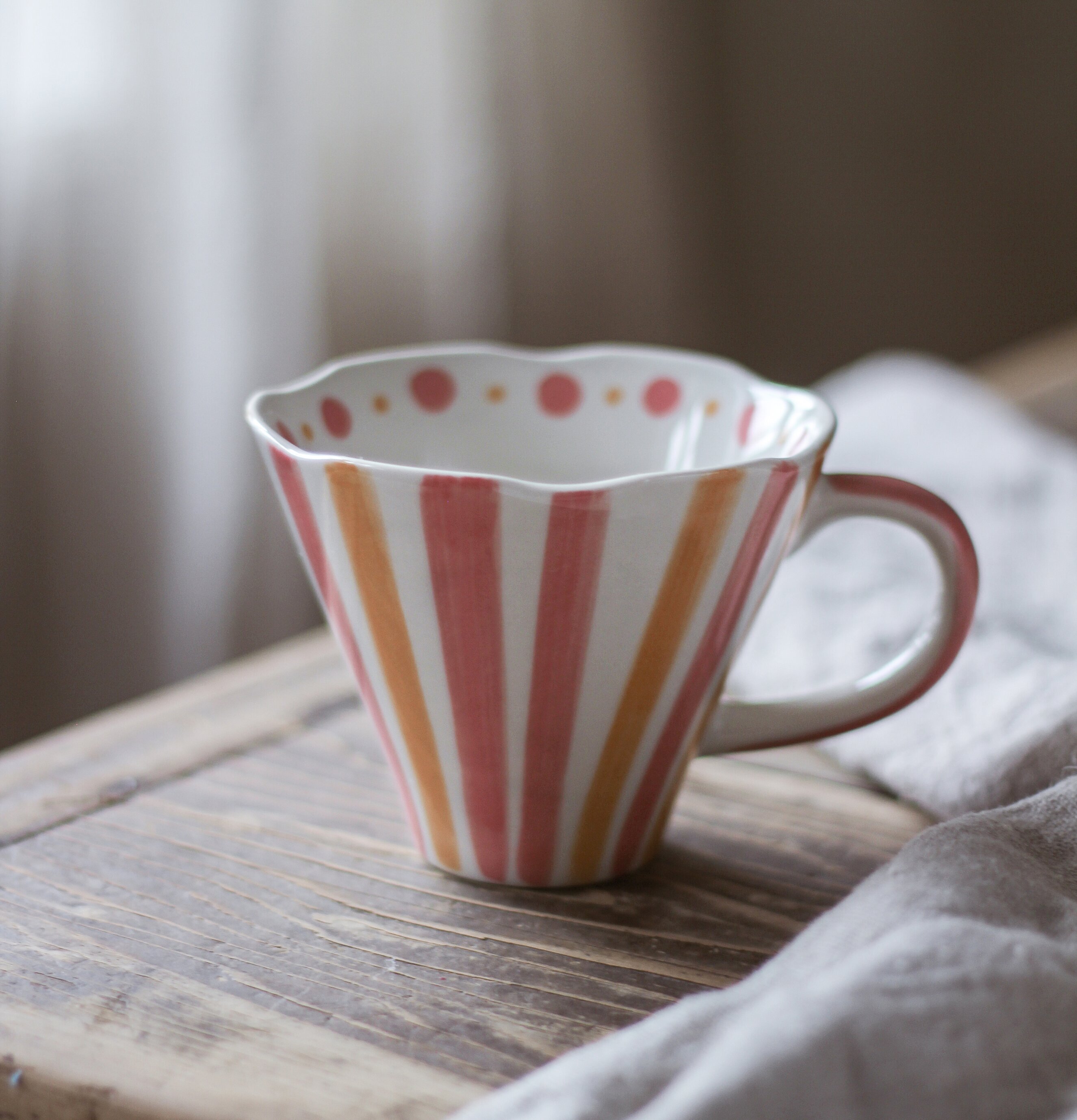 Mugg Dots & Stripes Pink/Ockra Majas Cottage Muggar/koppar i porslin, keramik, papper eller biologiskt material organiskt