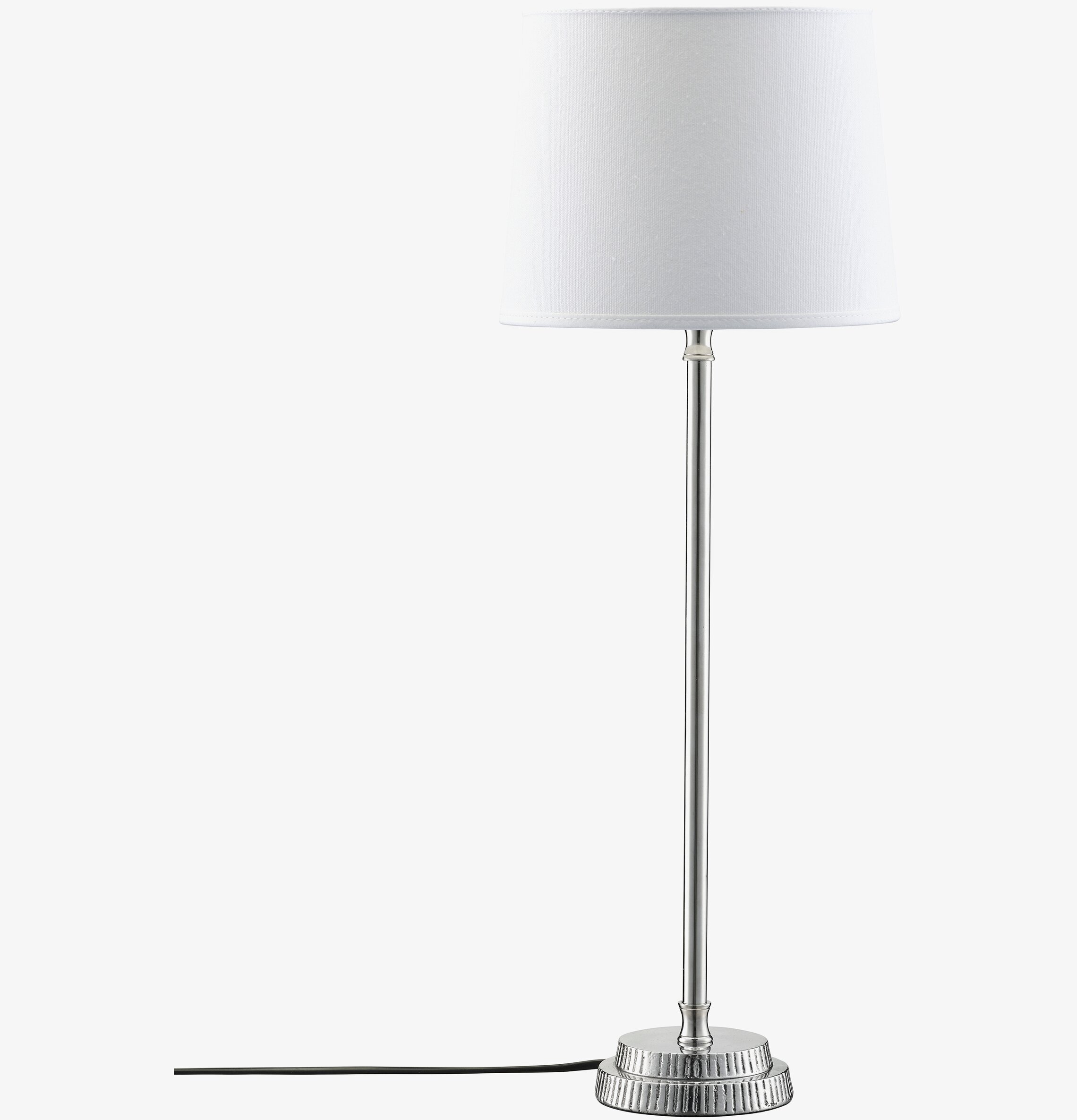 Bild av stilren bordslampa med vit skärm och kromfot