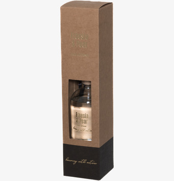 Bild av stilrent designade doftpinnar i naturliga färger