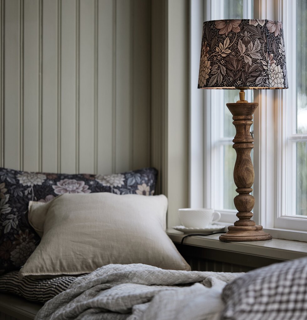 Lodge Bordslampa Brown Inkl skärm Dahlia PR Home Lampor Taklampor Golvlampor Bordslampor LED-lampor Ledlampor Fönsterlampor Ljusslingor