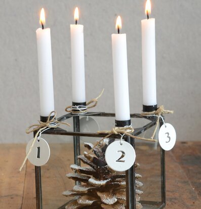 Ljusstake Glasbox Julljus Mässing från IB Laursen på träyta