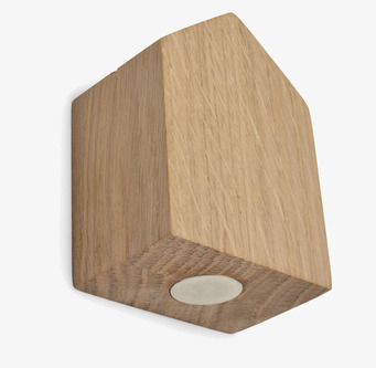 Foto av elegant nyckelhus i oljad ek för stilfull inredning