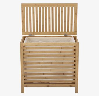 Bild av stilren och funktionell tvättkorg i bambu