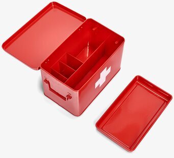 Bild av röd medicinlåda med fack och vit korssymbol