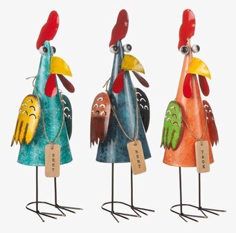 Bild av tre färgglada dekorativa metalltuppar