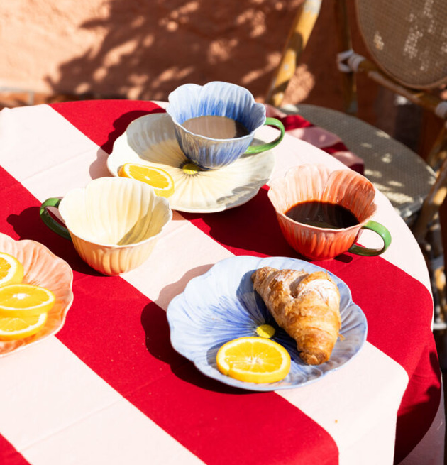 Tekopp Poppy Röd Blå By ON Muggar/koppar i porslin, keramik, papper eller biologiskt material organiskt ekologiskt