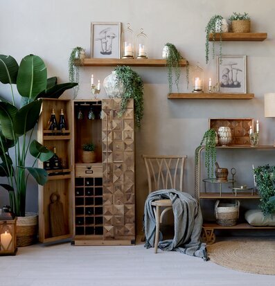 Bild av harmonisk inomhusmiljö med elegant inredning