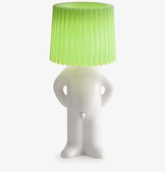 Lampa - Mr. P One Man Shy Grön från Propaganda på ett bord