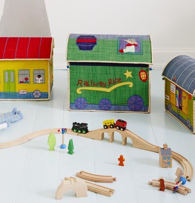 Förvaringskorg Tåg från Rice i färgglada tågvagnsdesigner