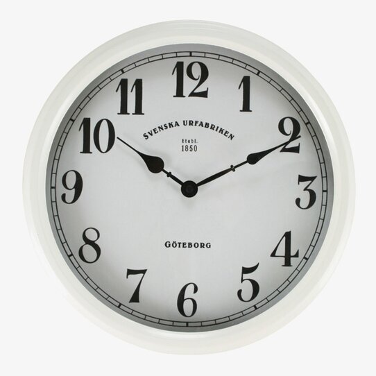 Väggklocka Viggo Offwhite från Strömshaga med tydlig urtavla