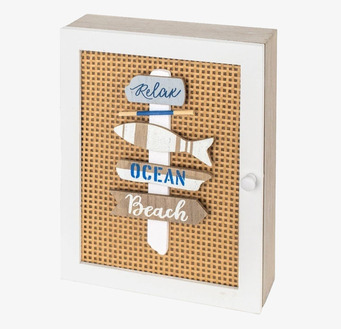 Bild av maritimt nyckelskåp med strandtema och dekorationer