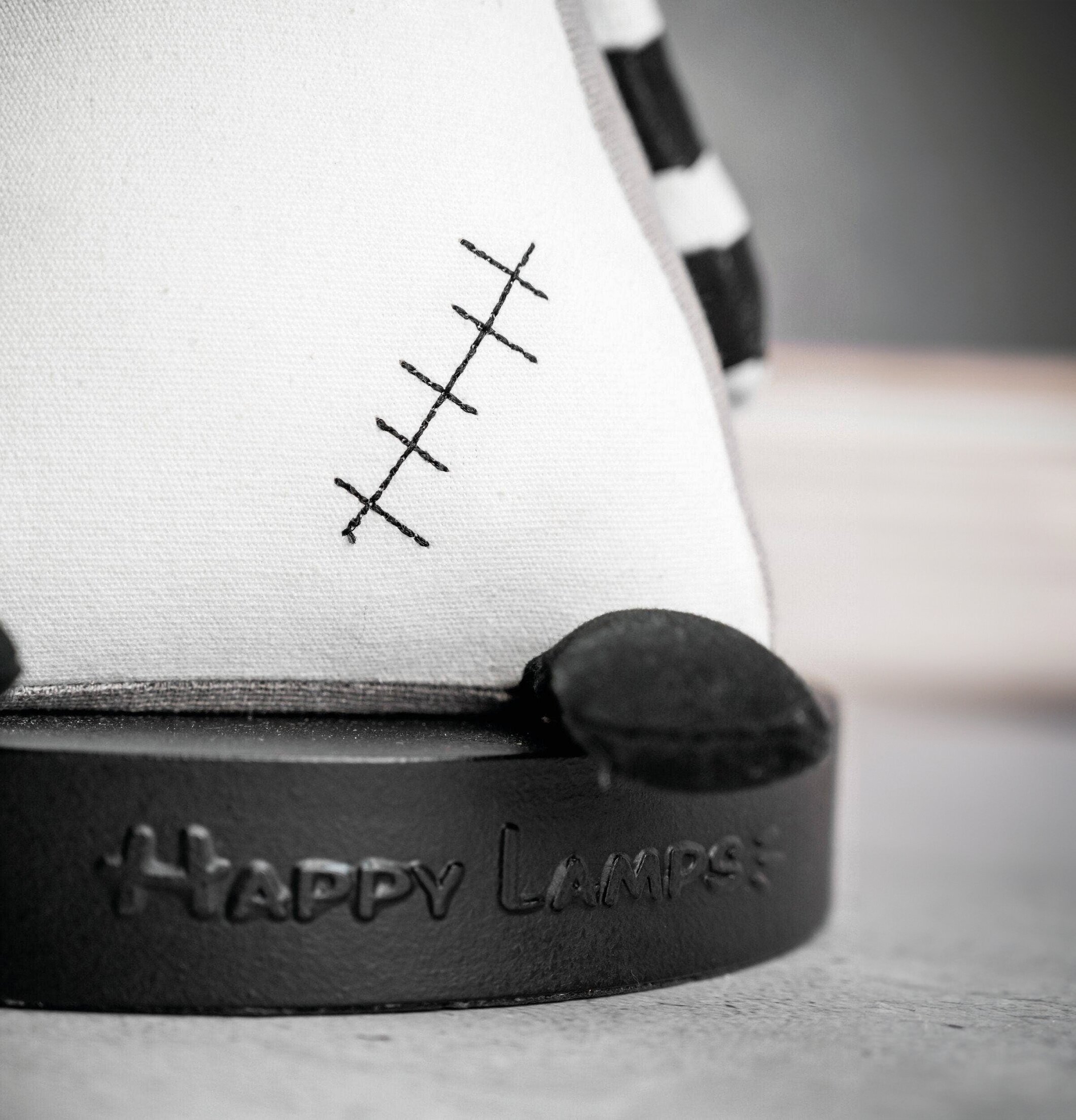 Bordslampa Ben Tvättbjörn Happy Lamps Lampor Taklampor Golvlampor Bordslampor LED-lampor Ledlampor Fönsterlampor Ljusslingor för dekoration