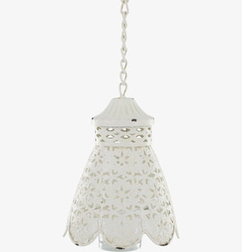 Bild av en elegant hängande ljusampel i antik stil