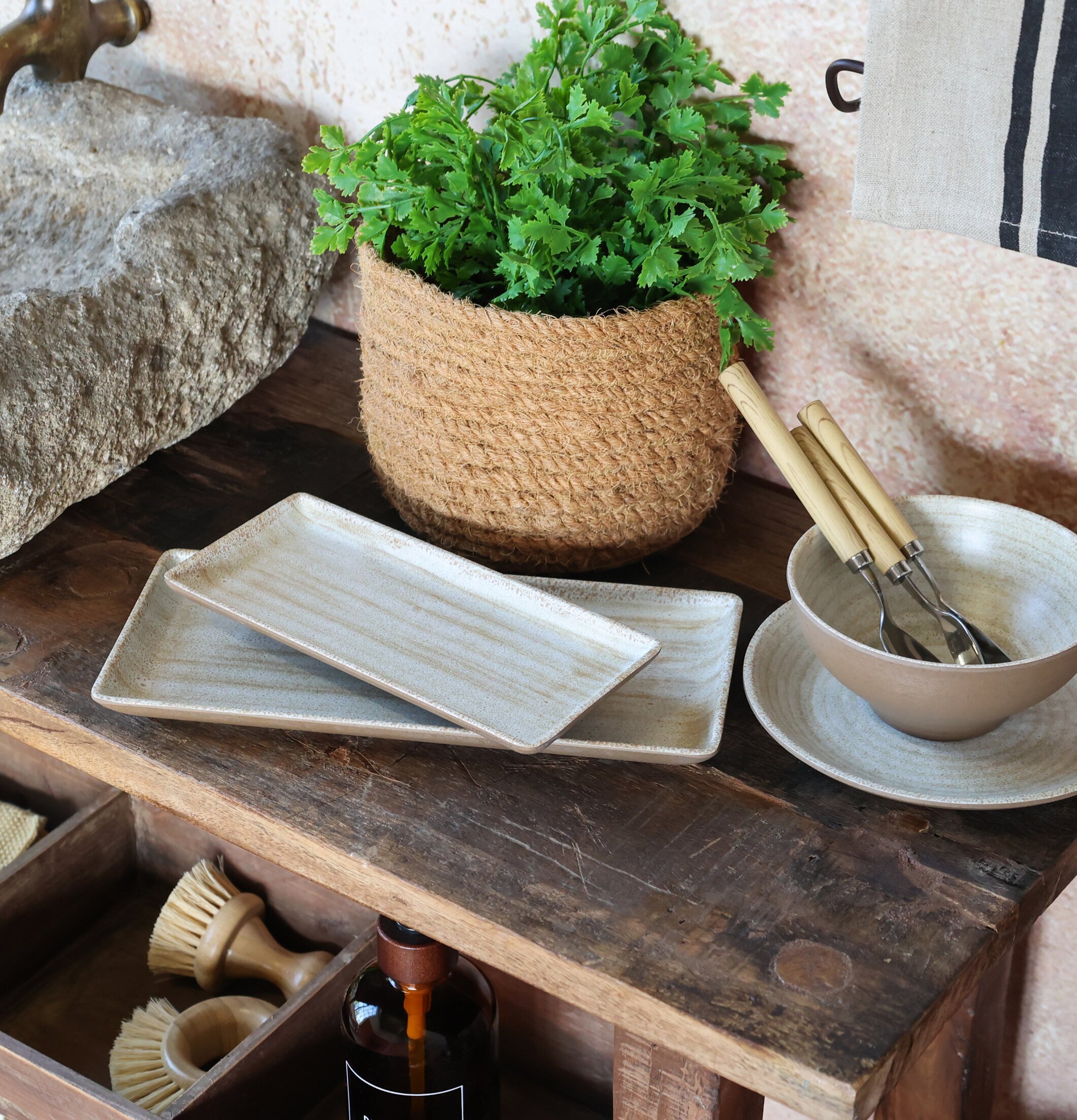 Cassis Fat Latte Melamin Middagstallrik Chic Antique Serveringsbrickor Brickset Serveringsfat Tallrikar Djupa tallrikar (ej skål) Desserttallrikar