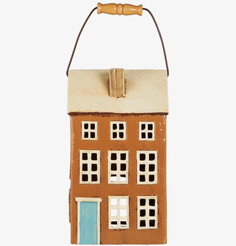 Bild av charmig ljuslykta i form av klassiskt hus