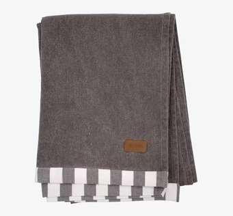 Pläd ERNST Grå från Ernst, mjuk och hållbar med randig kant