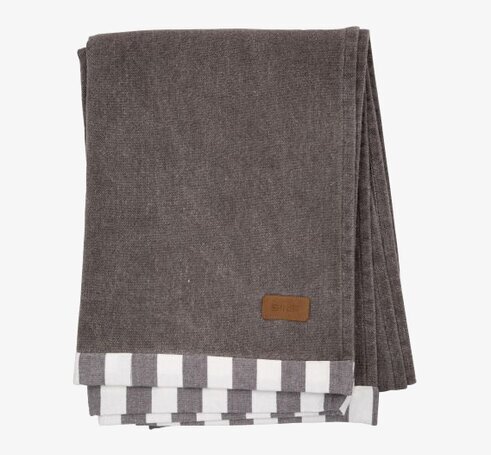 Pläd ERNST Grå från Ernst, mjuk och hållbar med randig kant