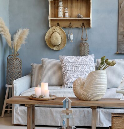 Bild av stilfull inredning med maritimt tema och detaljer