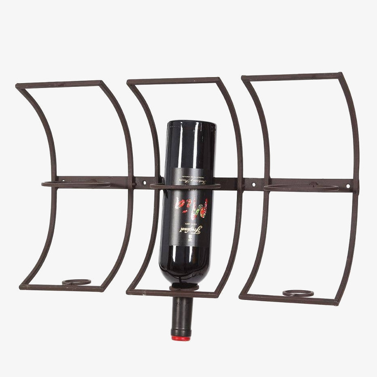 Bild av väggmonterat vinställ för tre flaskor