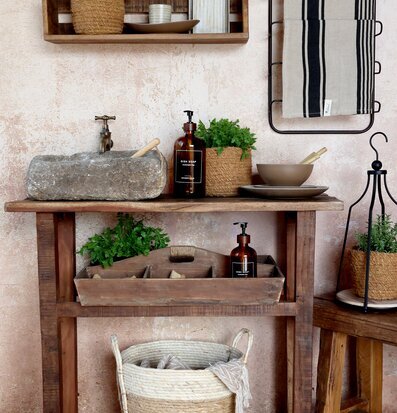 Bild av lantlig och stilren köksinredning med detaljer