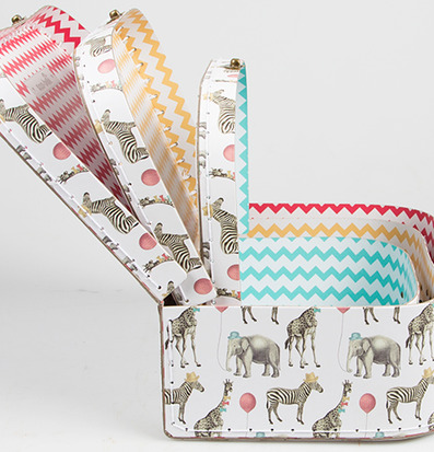 Party Safari 3-pack Suitcase från Sass & Belle, stapelbara