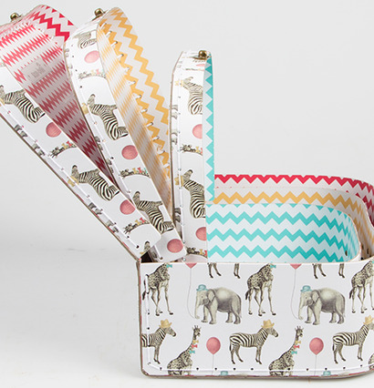 Party Safari 3-pack Suitcase från Sass & Belle, stapelbara