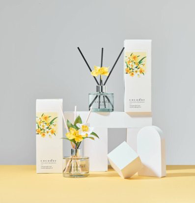 Bild av stilfulla doftpinnar med elegant inredning