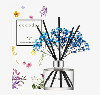 Foto av doftpinnar med elegant design och livfulla färger