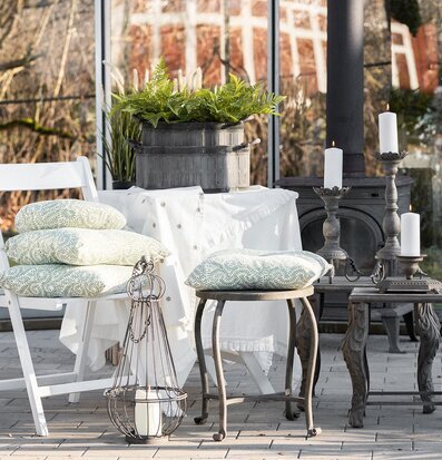 Foto av harmonisk inredning med skandinavisk minimalism