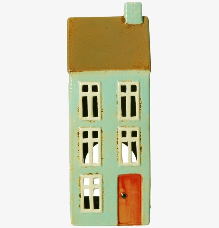 Bild av dekorativ ljuslykta i blågrönt med röd dörr