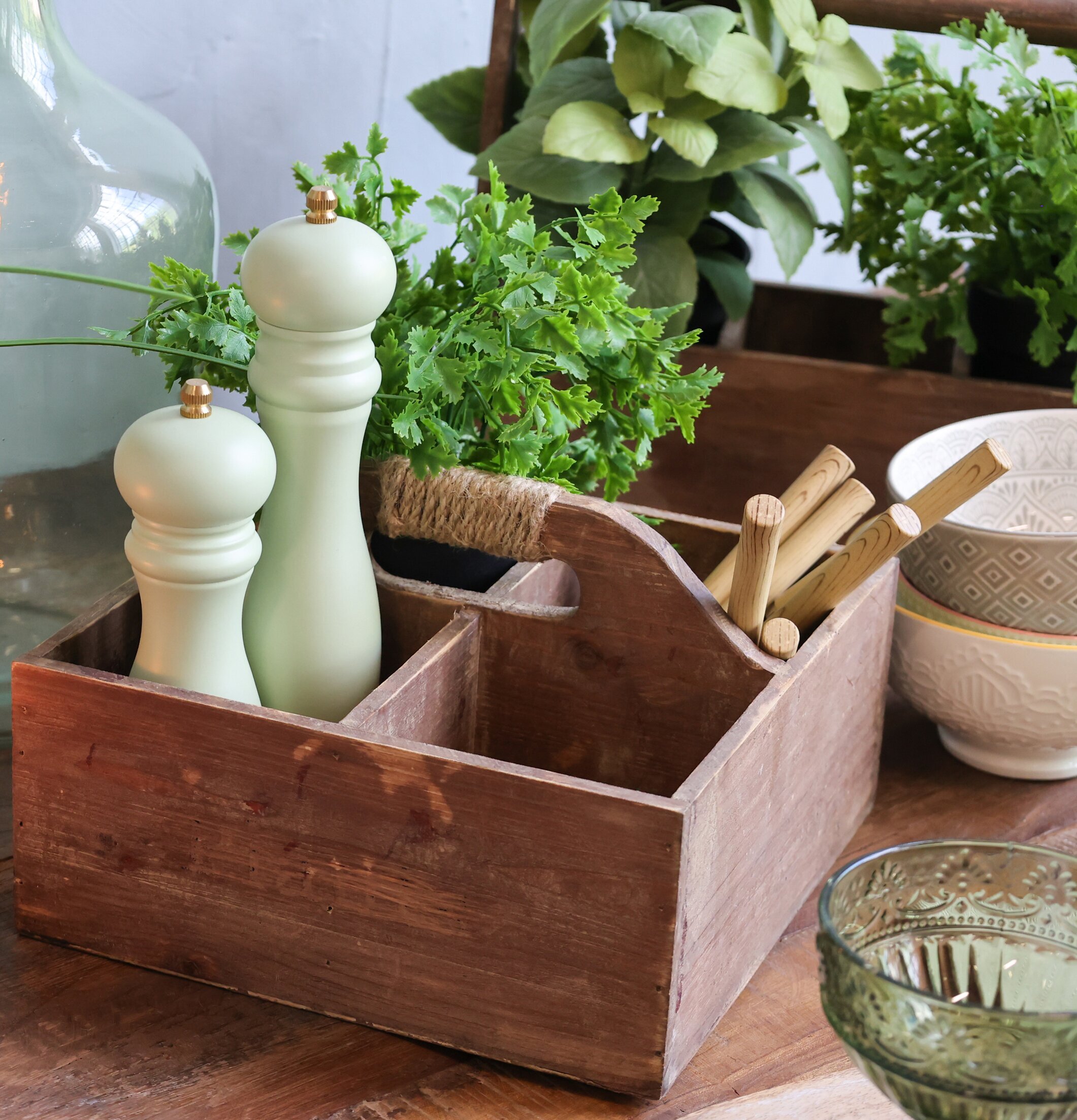 Trälåda 4-Fack Natur Chic Antique Förvaringslådor och korgar Boxar Förvaringsboxar Porslinsboxar Trälådor Smyckesboxar i porslin Förvaringsbrickor